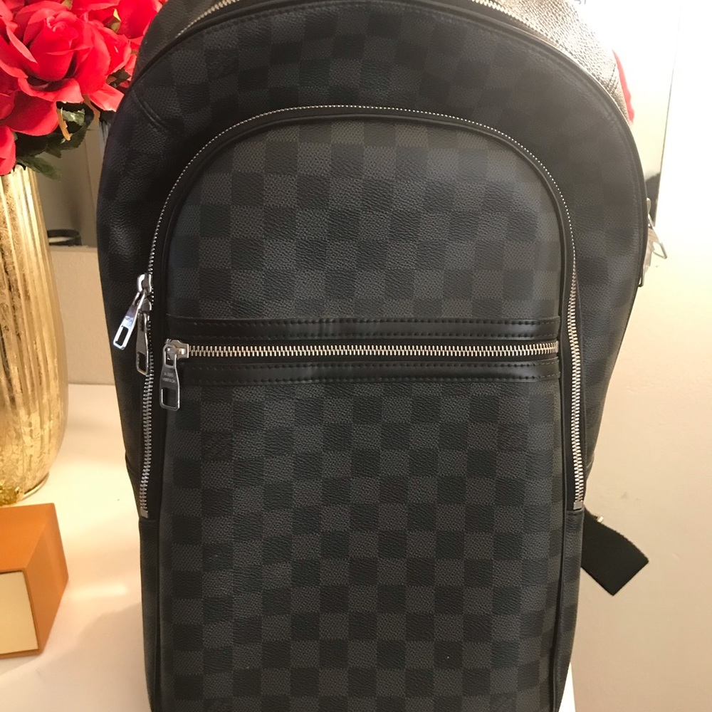 Louis Vuitton
Michael NM Backpack Damier Graphite